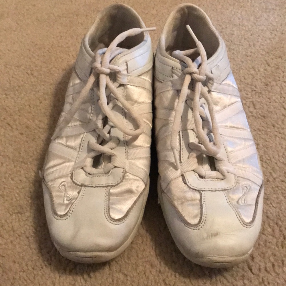 NFINITY white cheer shoes w/ case